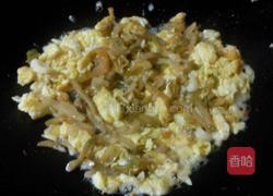 榨菜炒鸡蛋的做法图解4