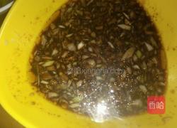 姜汁松花蛋的做法图解3