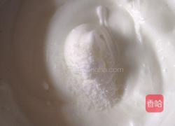 Hello Kitty蛋糕卷的做法图解7