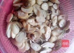 草菇炒肉的做法图解2