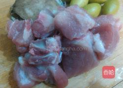 鲜橄榄炖鲍鱼的做法图解2