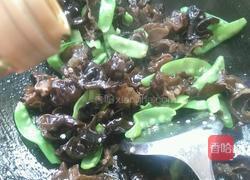 腐竹炒木耳的做法图解9