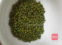 绿豆百合粥的做法图解1