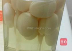 腌制咸鸡蛋的做法图解3