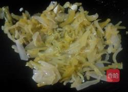 酸菜炒猪小肠的做法图解9