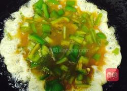 鸡蛋包青椒丁的做法图解6