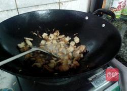 五花肉焖莲藕的做法图解6