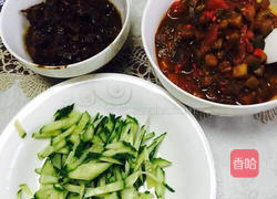 香菇丁茄丁拌面的做法图解3