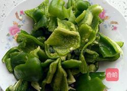 五花肉炒薄皮辣的做法图解1