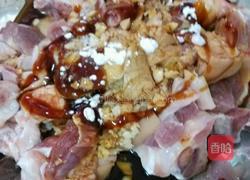 猪手煲花生的做法图解1