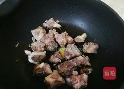 烧排骨的做法图解1