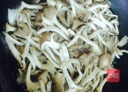 鸽子蘑菇汤的做法图解4