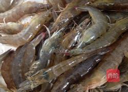 糖醋虾的做法图解1