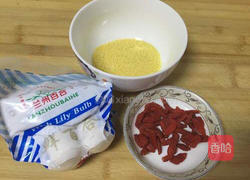 小米百合粥的做法图解1