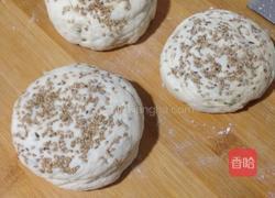 葱花油饼的做法图解7