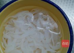 芝麻酱黄瓜拌宽粉的做法图解1