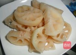 莲藕炖排骨的做法图解2