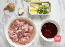 红腐乳烧排骨的做法图解1