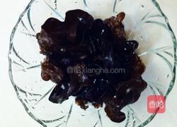 西葫芦炒木耳的做法图解1