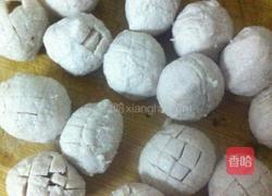 金针丸子汤的做法图解1