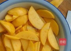 自制黄桃罐头的做法图解2