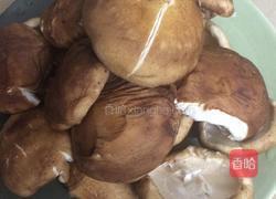 蚝油香菇肉片的做法图解1