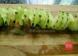 蓑衣黄瓜的做法图解1