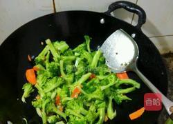 素炒西兰花的做法图解5