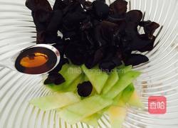 哈密瓜皮拌木耳的做法图解8