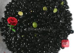 黑豆骨头汤的做法图解1