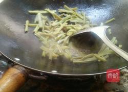 香菇瘦肉炒贡菜的做法图解5