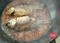 老干妈豆豉鲫鱼的做法图解5