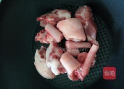 富贵子猪尾汤的做法图解1