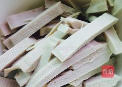 墨鱼仔白干炒香芹的做法图解2