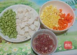 玉米毛豆豆腐汤的做法图解2