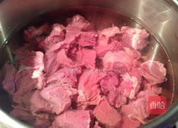 牛肉胡萝卜火锅的做法图解1