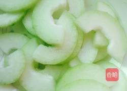 冬瓜海带排骨汤的做法图解1