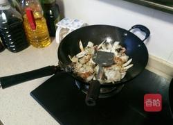 淀粉滚螃蟹的做法图解1