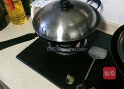 淀粉滚螃蟹的做法图解2