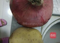 洋葱炒土豆的做法图解1
