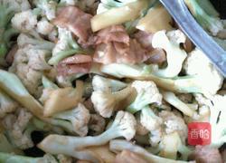 五花肉烧菜花的做法图解5