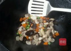 三丁炒蘑菇的做法图解5