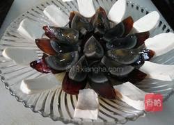 凉拌松花蛋的做法图解2