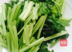 蘑菇芹菜的做法图解2