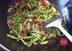线椒炒粉条的做法图解8