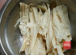 素炒芹菜胡萝卜腐竹的做法图解4