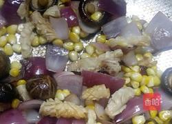 香菇洋葱玉米炒干鱿鱼的做法图解9