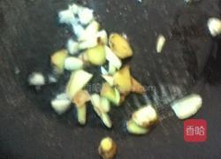 雪菜跳跳鱼的做法图解3