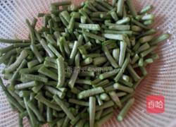 西红柿炒豆角的做法图解1