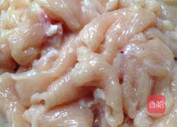 蒜苗鸡片的做法图解1